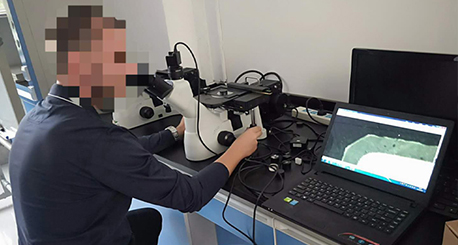 三目倒置金相显微镜的明暗场观察及偏光观察应用测试